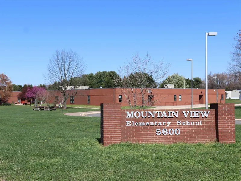 Mountain View Elementary School building entrance